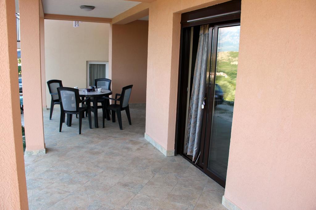 Apartments Camilla Radovici Exterior photo